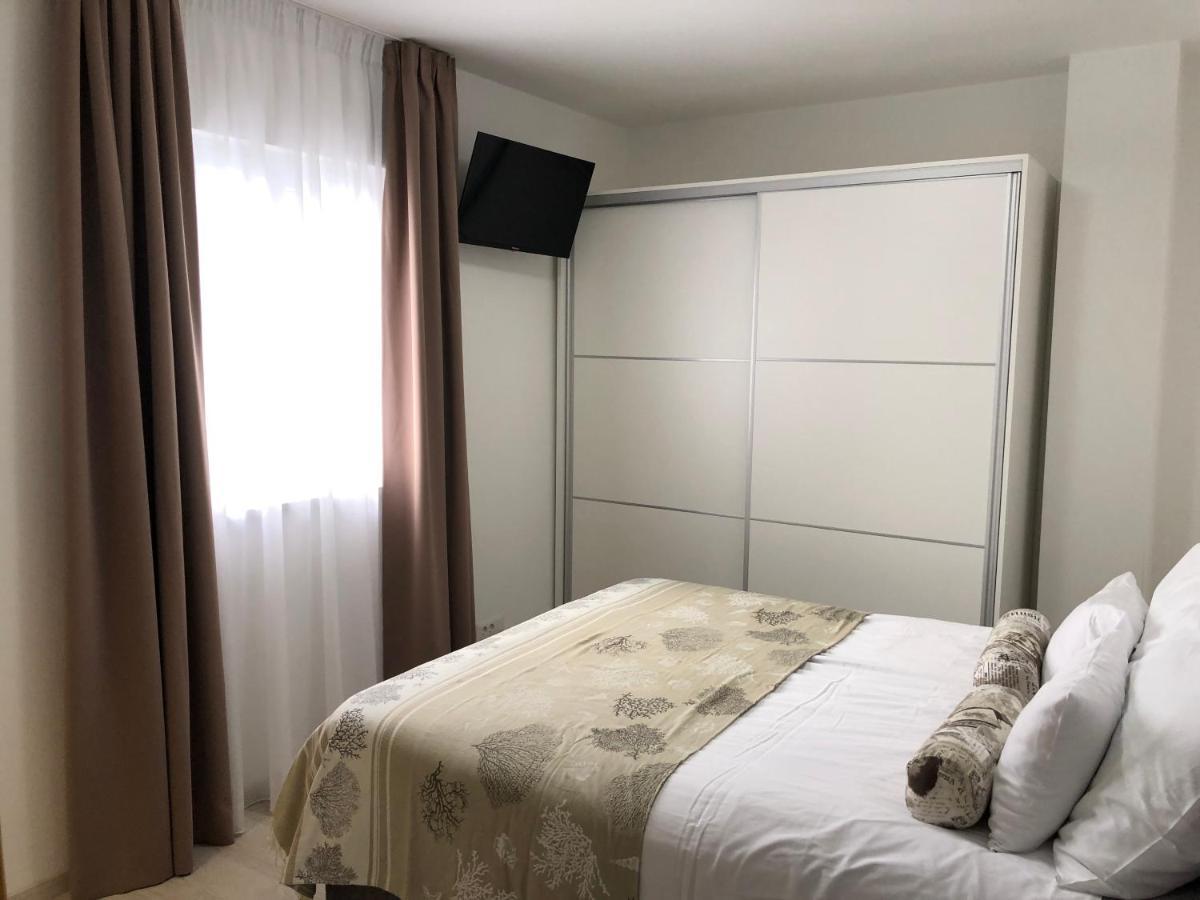 Seafront 2-Bedroom Apartment Nika - Rabac Exterior foto