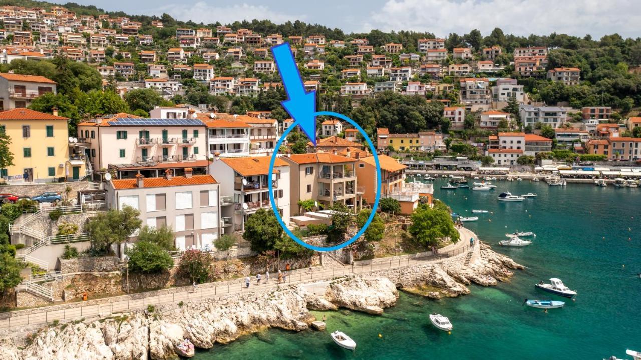 Seafront 2-Bedroom Apartment Nika - Rabac Exterior foto
